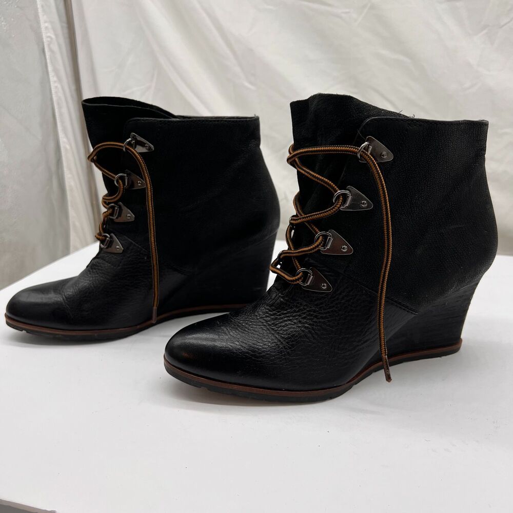 Franco Sarto Women’s Booties The Artistic Collection Size 8